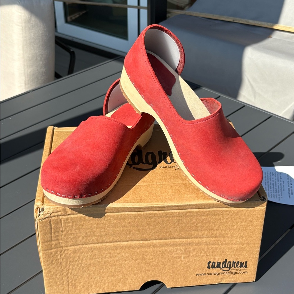 Sandgrens Swedish low heel clogs 39